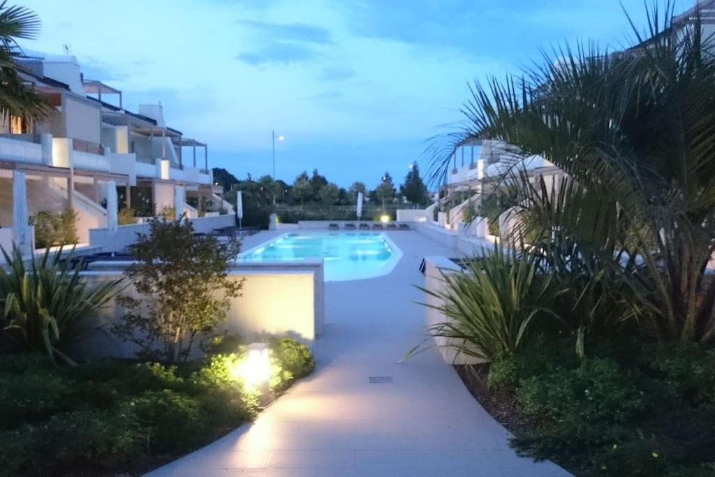 Residence Jesolo Lido Centro Con Piscina Exterior foto
